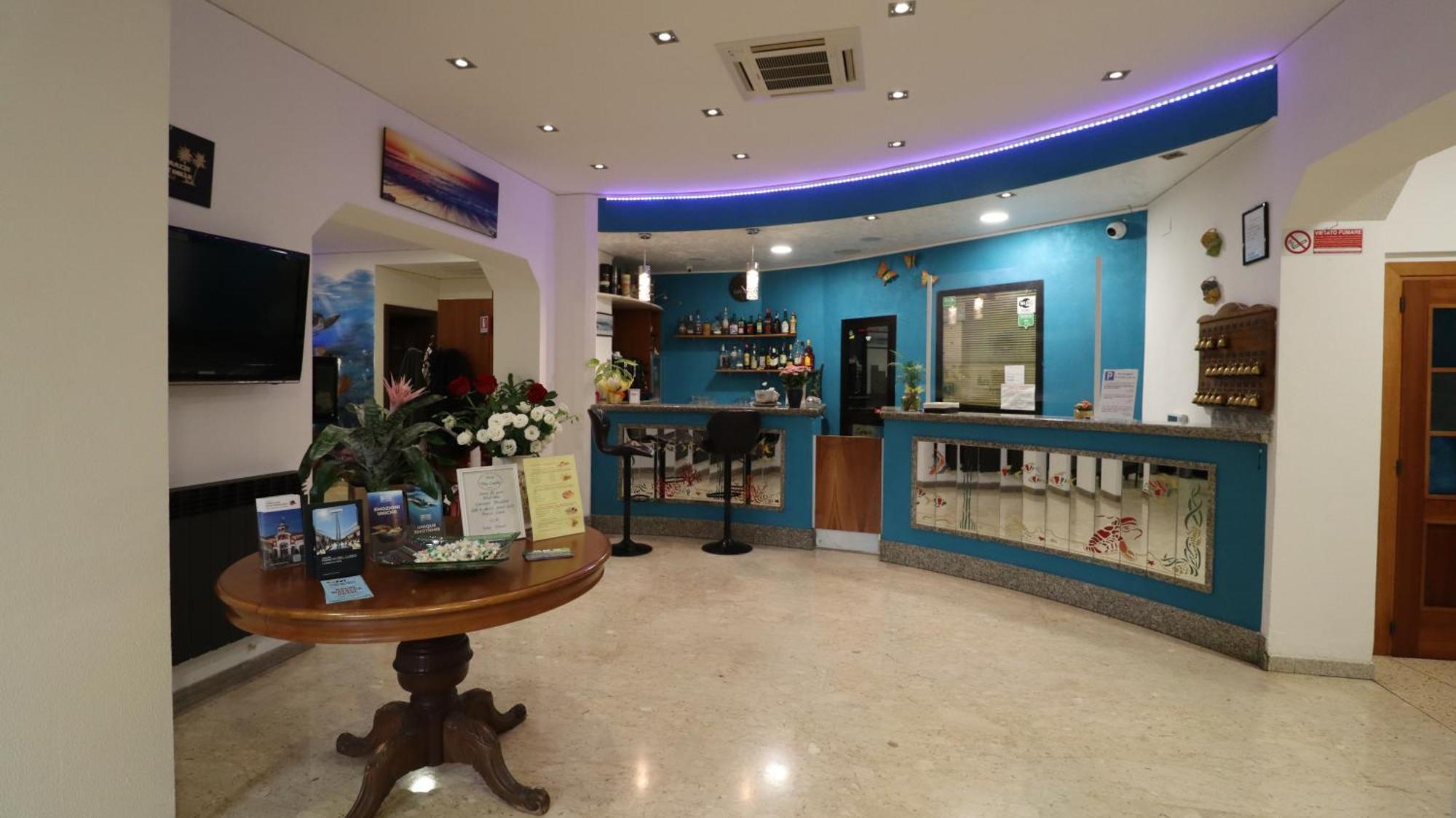 Hotel Villa Camilla ヴァラッツェ エクステリア 写真