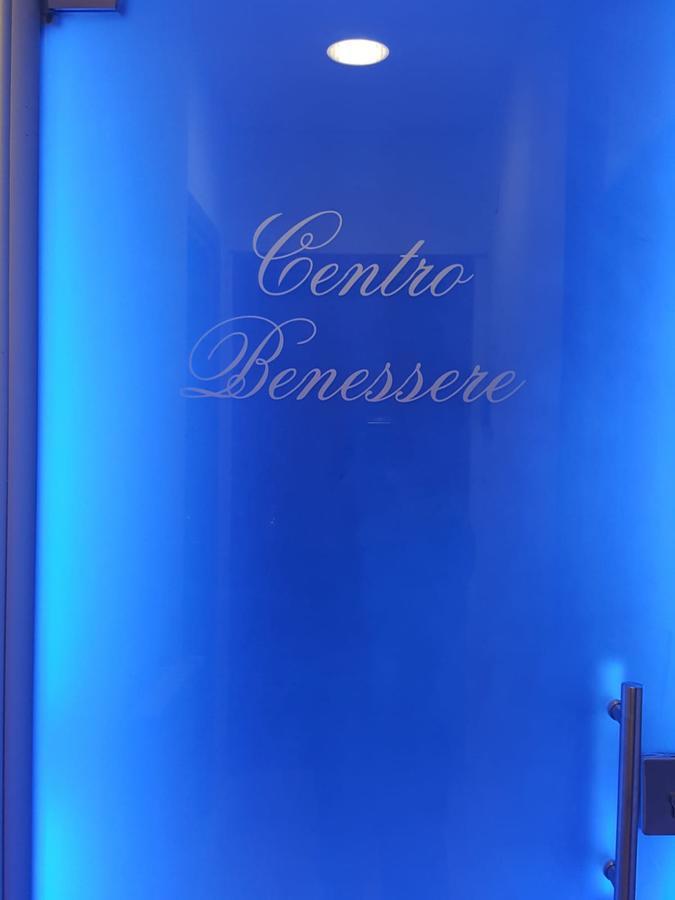 Hotel Villa Camilla ヴァラッツェ エクステリア 写真